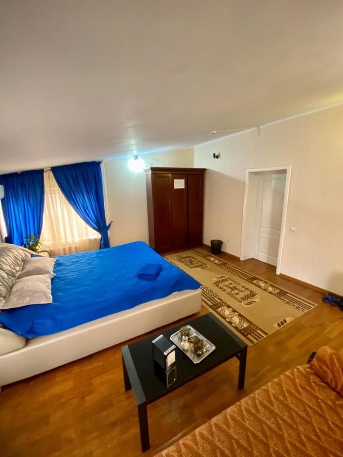 Хостелы Esentai Hostel Алматы-10