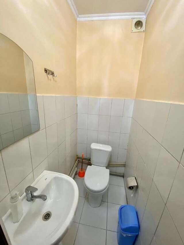 Хостелы Esentai Hostel Алматы-37